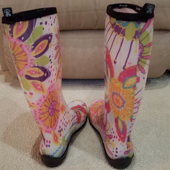 Kamik Rain Boots Tall Rubber Floral Print Water Proof Traction Sole Size 10 NWOT - Picture 3 of 15